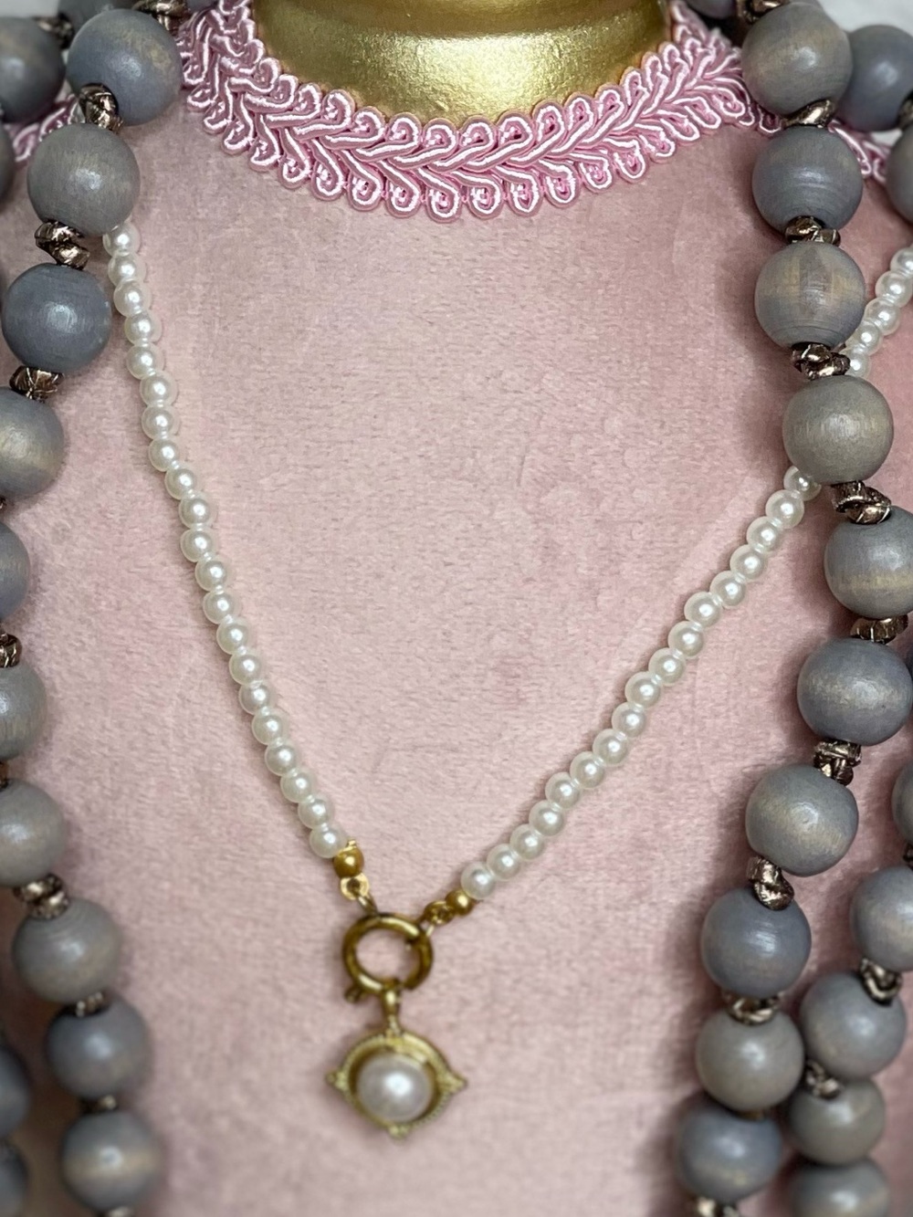 Fun Faux Pearl Pendant Necklace